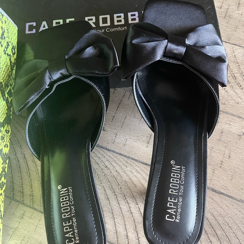 Cape Robbin black slip on kitten heel